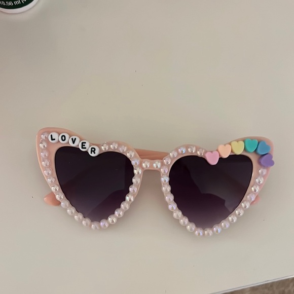 Stoney Clover Lane Accessories - Taylor Swift x Stoney Clover Pop Up Heart Shaped Lover Sunglasses